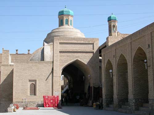 Tak-i Sarrafon Basar