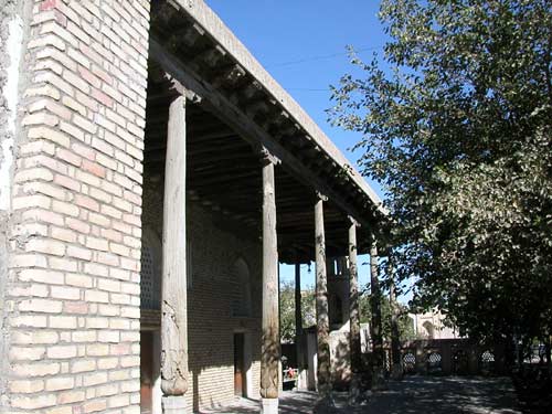 Abdulasis-Khan Medresse